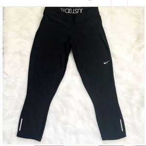 Nike Dri-Fit legging Capri Pants-size Small